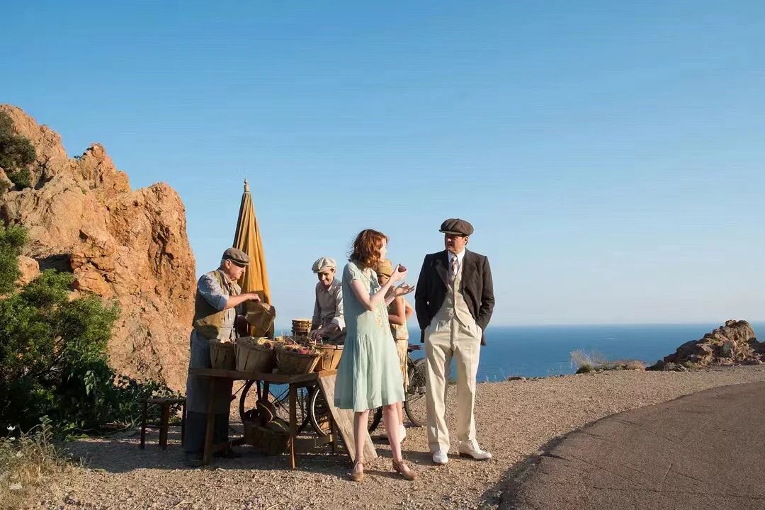 魔力月光-在海边悬崖上享受复古风格的野餐时光